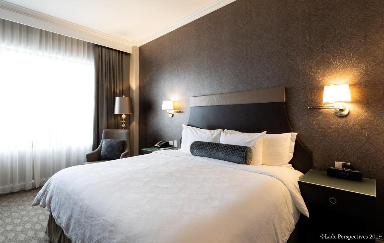La Banque Hotel Homewood Экстерьер фото