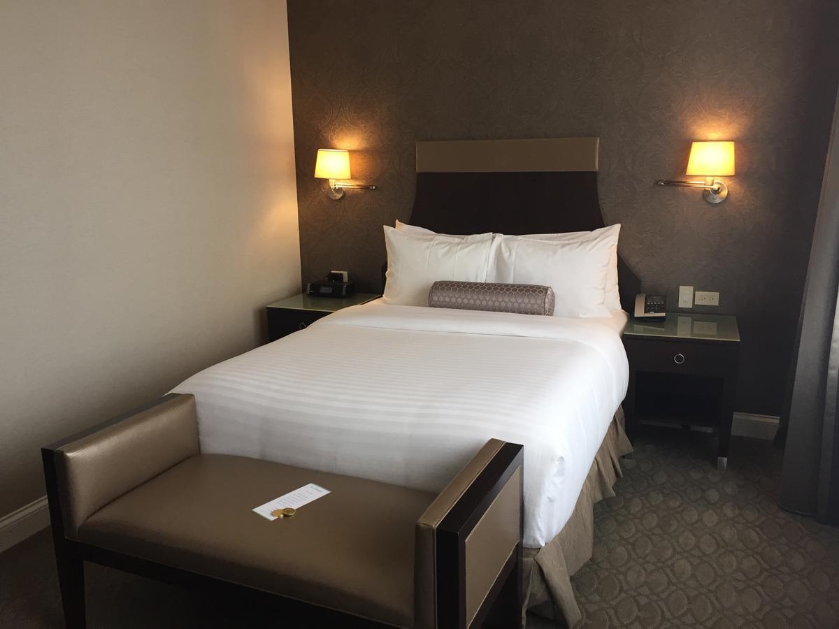 La Banque Hotel Homewood Экстерьер фото